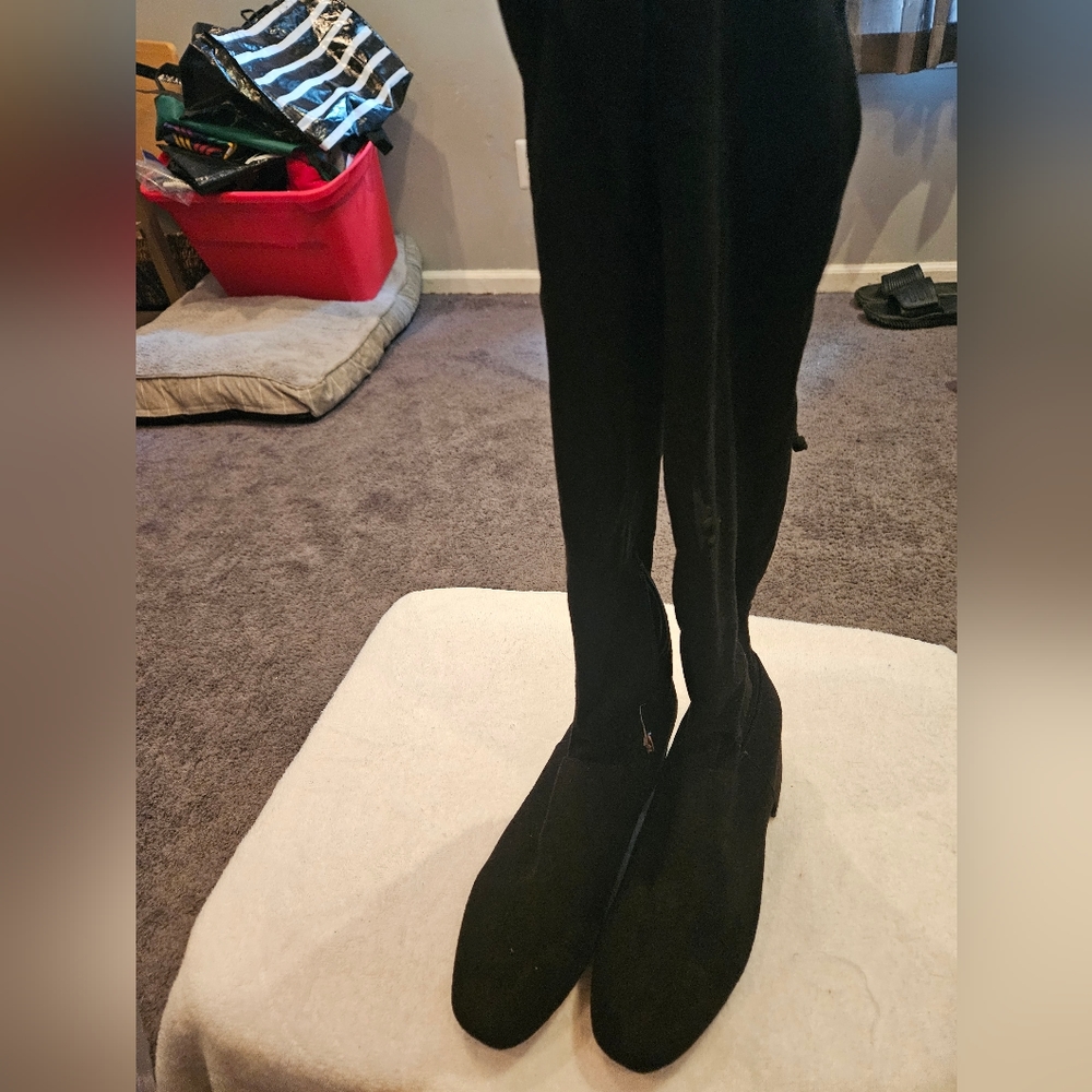 OVER THE KNEE SUEDE BOOTS